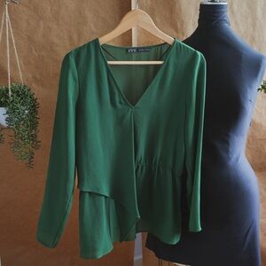 🍃ZARA BASIC Green Asymmetric Blouse - Size XS